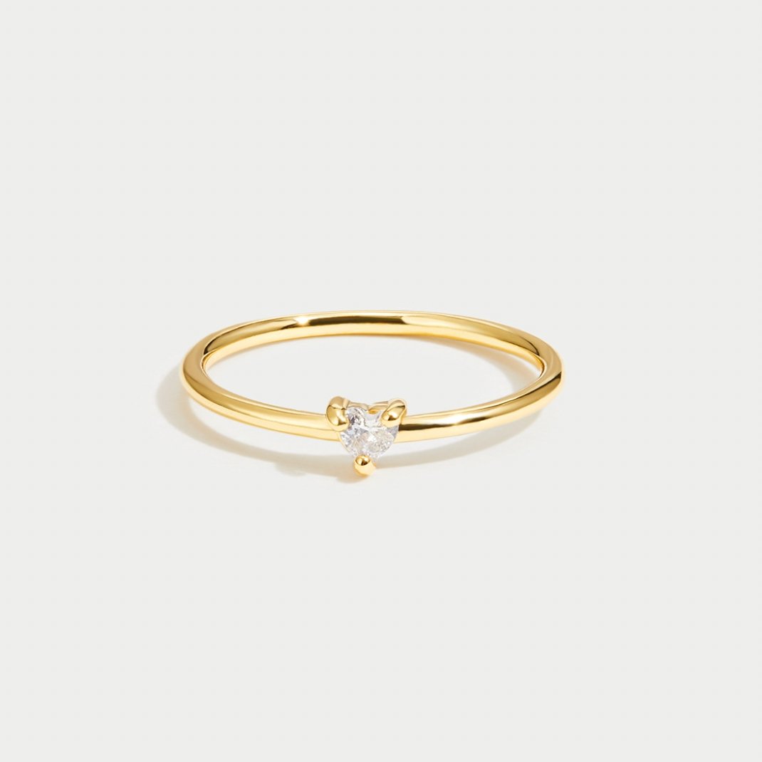 Leonie – Schlichter Goldring mit glatter Oberfläche.