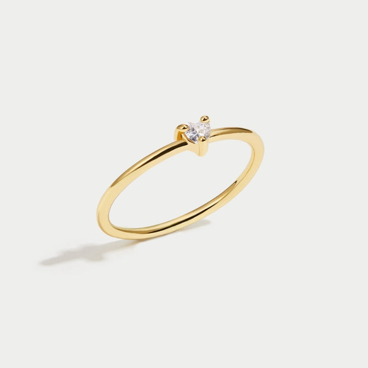 Leonie – Schlichter Goldring mit glatter Oberfläche.